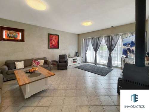 Foto - Haus zum Kaufen in Münsterappel 345.000,00 € 355 m²