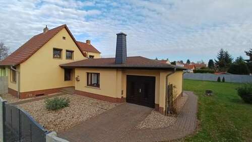 Foto - Haus zum Kaufen in Aschersleben 270.000,00 € 124 m²