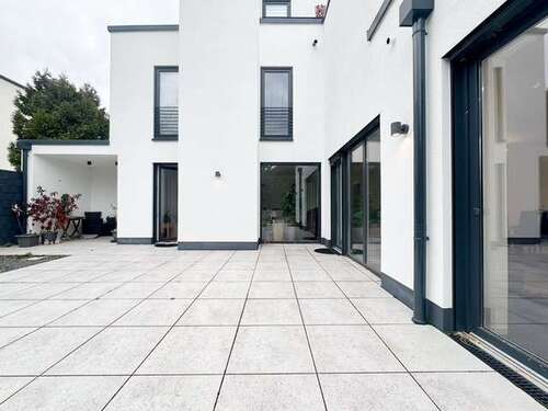 Foto - Haus zum Kaufen in Frechen Buschbell 1.230.000,00 € 341.09 m²