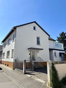 Foto - Haus zum Kaufen in Sandhausen 998.900,00 € 195 m²