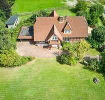 Haus zum Kaufen in Brackel 750.000,00 € 257 m²