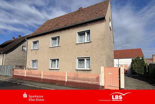 Foto - Haus zum Kaufen in Plessa 95.000,00 € 108 m²