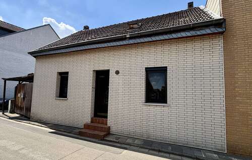 Foto - Haus zum Kaufen in Grevenbroich 189.000,00 € 100 m²
