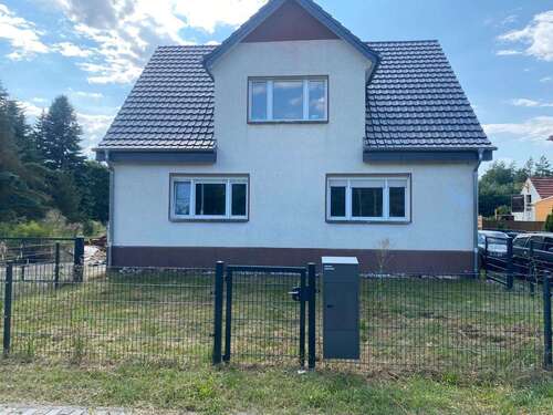 Foto - Haus zum Kaufen in Annahütte 151.000,00 € 160 m²