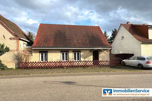 Foto - Haus zum Kaufen in Sieversdorf-Hohenofen 89.000,00 € 67 m²