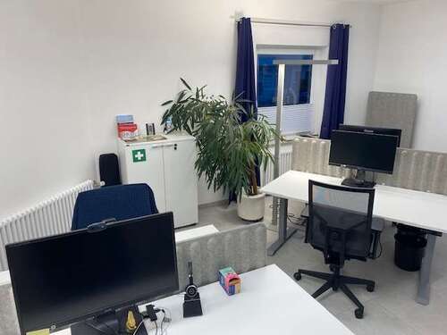 Foto - Büro in Leonberg 285,00 € 4 m² - 285,00&nbsp;EUR Kaltmiete, ca.&nbsp; 4,00&nbsp;m&sup2;