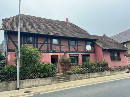 Foto - Haus zum Kaufen in Cremlingen 146.000,00 € 188 m²