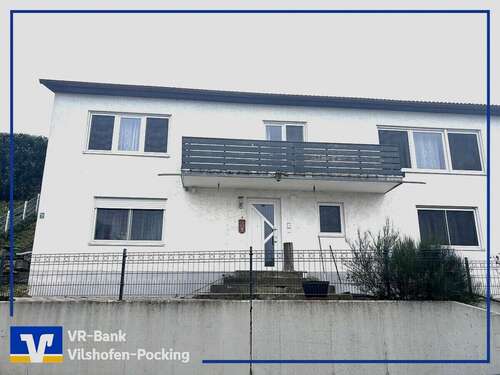 Foto - Haus zum Kaufen in Osterhofen 339.000,00 € 227 m²