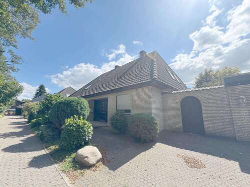 Foto - Haus zum Kaufen in Huchting 429.000,00 € 240 m²