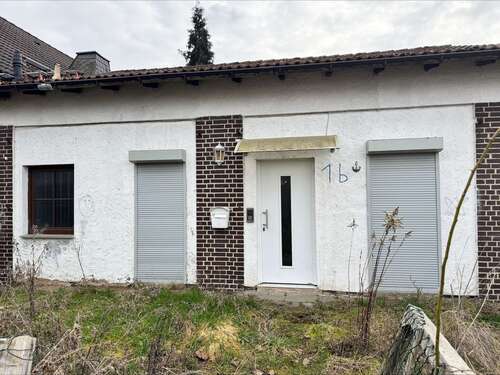Foto - Haus zum Kaufen in Borken (Hessen) 109.000,00 € 109 m²