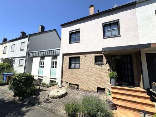 Foto - Haus zum Kaufen in Hofheim am Taunus 597.000,00 € 210 m²