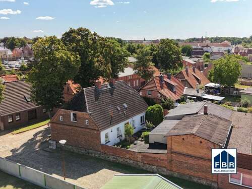 Foto - Haus zum Kaufen in Ludwigslust 104.000,00 € 165.54 m²