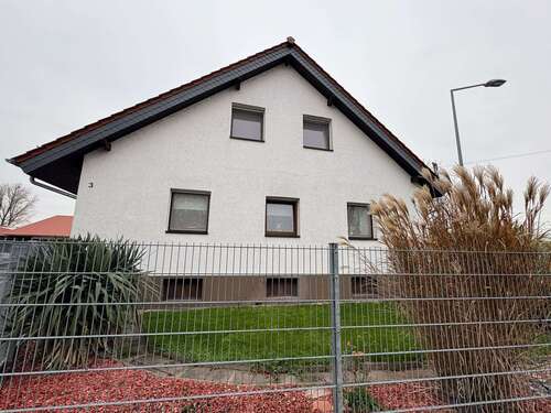 Foto - Haus zum Mieten in Biblis 1.100,00 € 134 m²