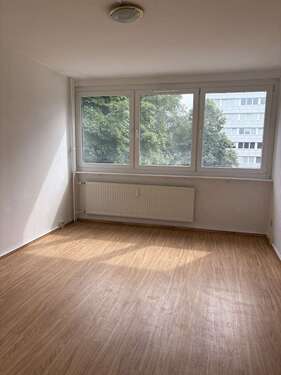 Foto - Wohnung zum Mieten in Neubrandenburg 228,00 € 24 m²