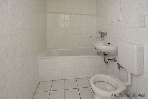 Foto - Wohnung zum Mieten in Halle (Saale) 308,15 € 56.96 m²