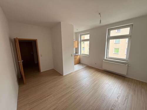 Foto - Wohnung zum Mieten in Greiz 245,00 € 35.5 m²