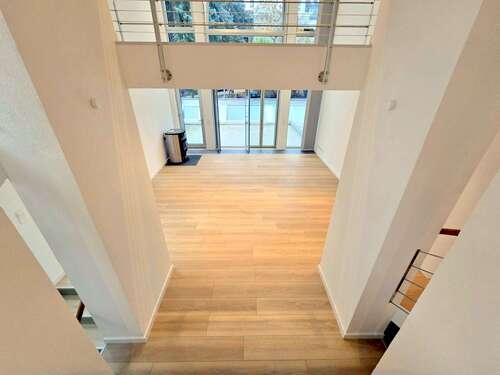 Foto - Haus zum Mieten in Frankfurt-Oberrad 2.500,00 € 250 m²