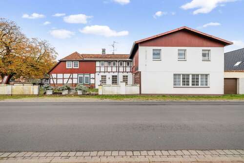 Foto - Haus zum Kaufen in Lachendorf 195.000,00 € 393 m²
