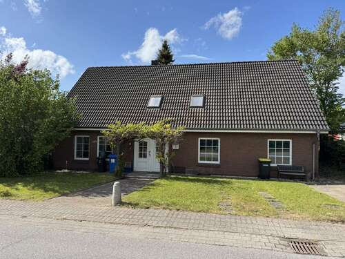 Foto - Haus zum Kaufen in Hochdonn 225.000,00 € 180 m²