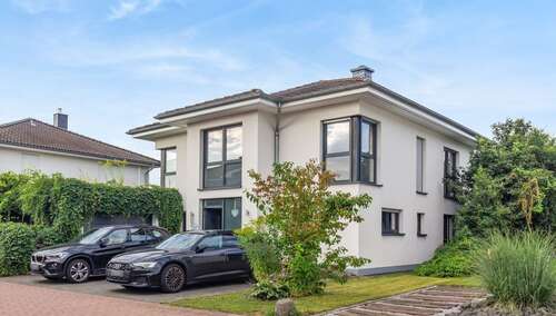 Foto - Haus zum Kaufen in Nidderau 989.000,00 € 200 m²