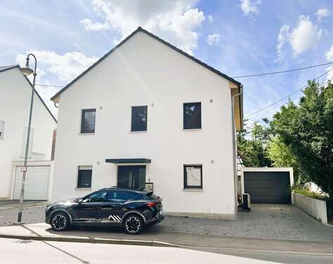 Foto - Haus zum Mieten in Backnang 2.100,00 € 168.31 m²