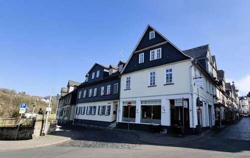 Foto - Haus zum Kaufen in Weilburg 949.000,00 € 350 m²