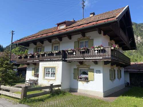 Foto - Haus zum Kaufen in Bayrischzell 849.000,00 € 310 m²