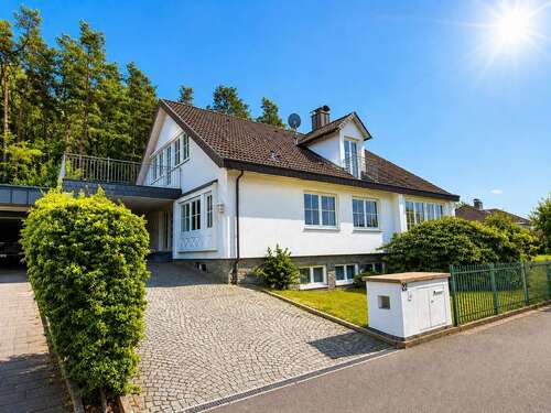 Foto - Haus zum Kaufen in Großheubach 729.000,00 € 240 m²