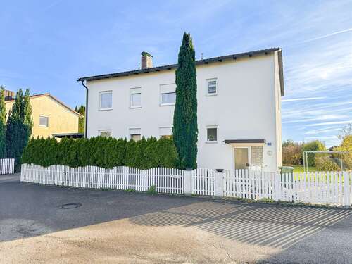 Foto - Haus zum Kaufen in Wiesent 495.000,00 € 214 m²