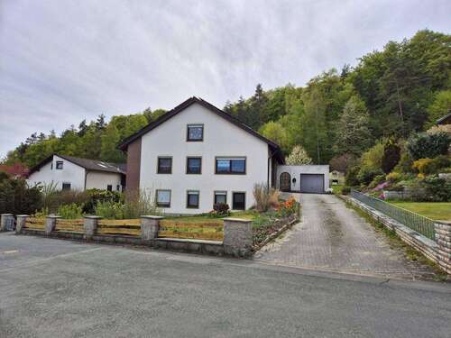 Foto - Haus zum Kaufen in Neukirchen 546.500,00 € 318 m²