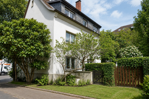 Foto - Haus zum Kaufen in Leverkusen 598.000,00 € 307 m²