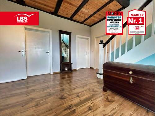 Foto - Haus zum Kaufen in Porta Westfalica 345.000,00 € 200 m²