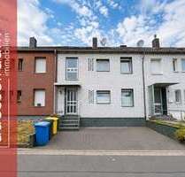 Haus zum Kaufen in Kaarst Holzbüttgen 675.000,00 € 287.9 m² - Kaarst / Holzbüttgen