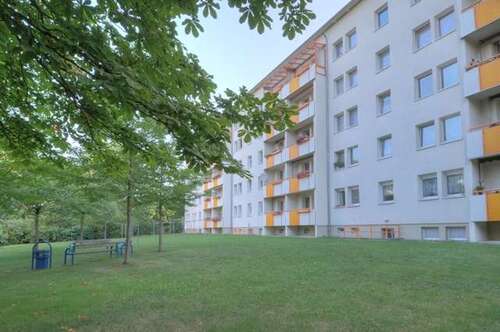 Foto - Wohnung zum Mieten in Halle 351,00 € 50.11 m²