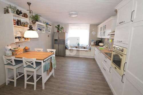 Foto - Haus zum Kaufen in Bad Oeynhausen 500.000,00 € 460 m²