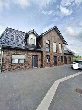 Foto - Haus zum Kaufen in Ostrhauderfehn 875.000,00 € 283.79 m²