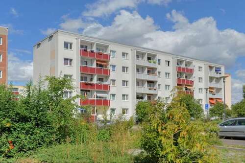 Foto - Wohnung zum Mieten in Halle 398,00 € 56.98 m²