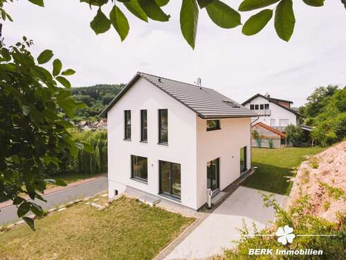 Foto - Haus zum Kaufen in Neuhütten 599.000,00 € 149.82 m²