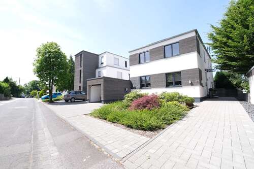 Foto - Haus zum Mieten in Hennef 2.300,00 € 175 m²
