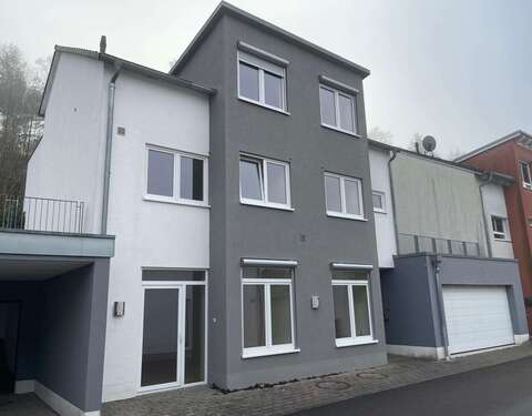 Foto - Haus zum Mieten in Kaiserslautern 2.875,00 € 273 m²