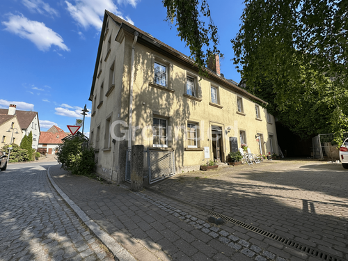Foto - Haus zum Kaufen in Uehlfeld 299.000,00 € 315 m²