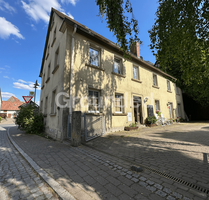 Haus zum Kaufen in Uehlfeld 299.000,00 € 315 m²