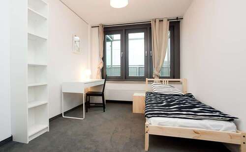 Foto - WG-Zimmer in Frankfurt am Main 645,00 € 12 m²