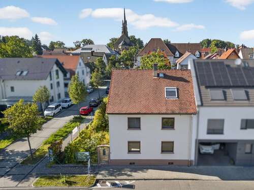 Foto - Haus zum Kaufen in Karlsruhe Neureut 849.000,00 € 180 m²