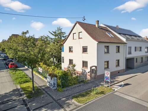 Foto - Haus zum Kaufen in Karlsruhe Neureut 849.000,00 € 180 m²