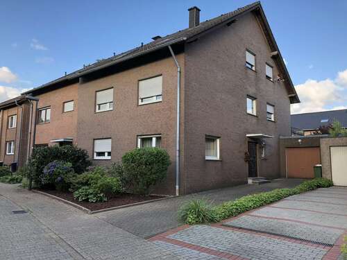 Foto - Haus zum Kaufen in Aachen-Brand 698.000,00 € 235 m²