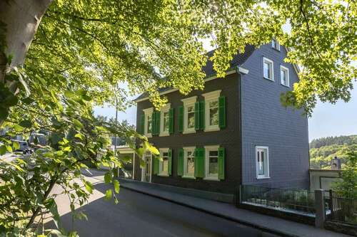 Foto - Haus zum Kaufen in Remscheid 275.000,00 € 196 m²