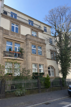 Foto - Haus zum Kaufen in Frankfurt 5.800.000,00 € 1320 m²