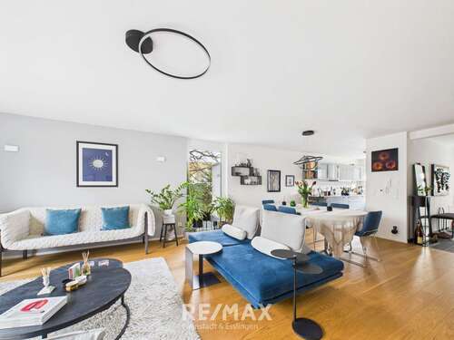 Foto - Haus zum Kaufen in Weinstadt 900.000,00 € 195 m²