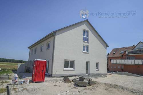Foto - Haus zum Mieten in Weisendorf 1.990,00 € 181.99 m²
